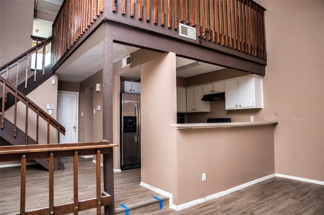 7075 Greenway Chase St in Houston, TX - Building Photo - Building Photo