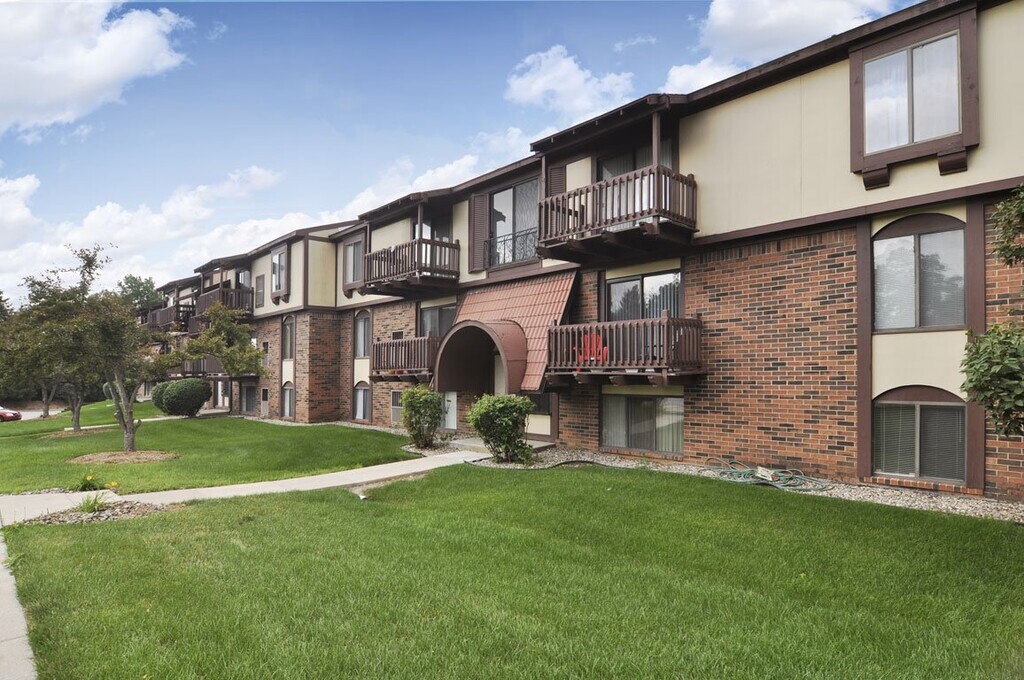 West Wind Apartments in Fort Wayne, IN