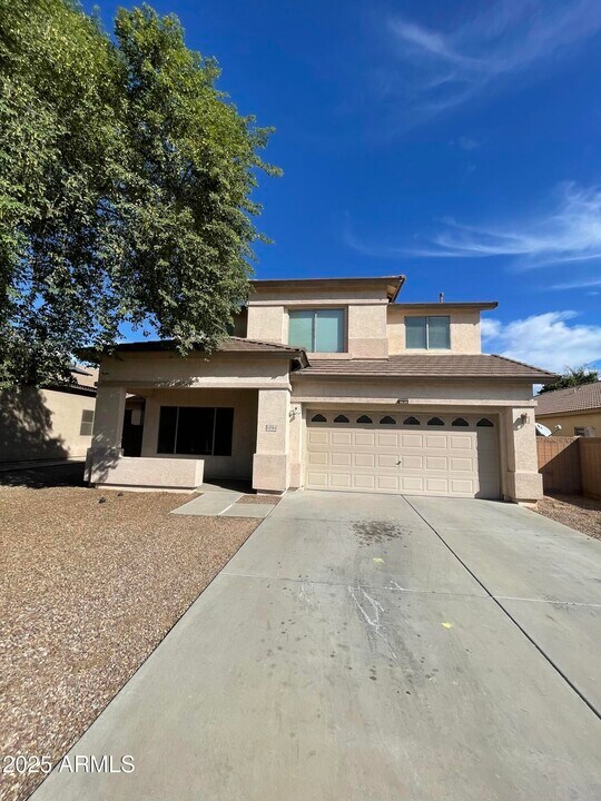 14584 W Watson Ln in Surprise, AZ - Building Photo
