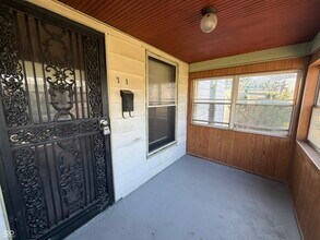 321 W 32nd St in Indianapolis, IN - Building Photo - Building Photo