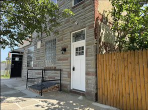 1419 Bank St, Unit #2 Loft Vaulted Ceiling in Baltimore, MD - Foto de edificio - Building Photo