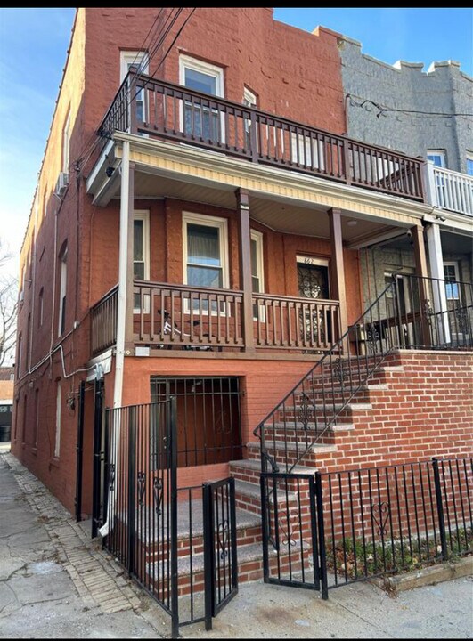 862 E 217th St, Unit 2 in Bronx, NY - Foto de edificio