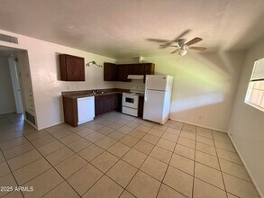 5107 E Oak St in Phoenix, AZ - Building Photo - Building Photo