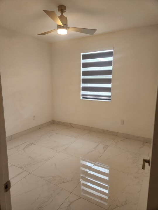 212 SE 23rd Ter in Homestead, FL - Building Photo