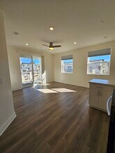 925 Madonna Rd, Unit 201 in San Luis Obispo, CA - Building Photo - Building Photo