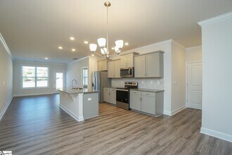 204 Reynard Trl in Greenville, SC - Foto de edificio - Building Photo