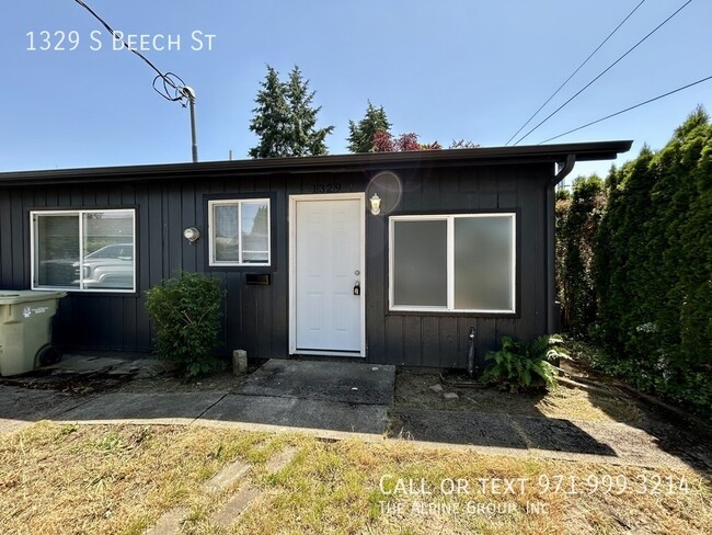 property at 1329 S Beech St