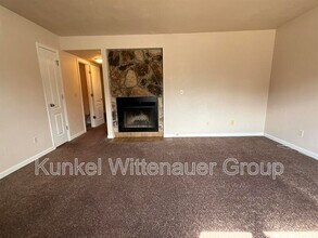 410 Colleen Dr in O'Fallon, IL - Building Photo - Building Photo