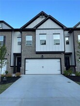 5704 Urban Vlg Wy in Tucker, GA - Building Photo - Building Photo