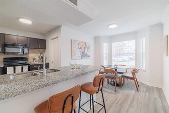8300 El Mundo St in Houston, TX - Building Photo - Building Photo