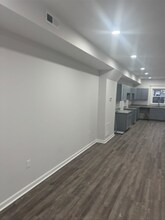 2615 E Monument St in Baltimore, MD - Building Photo - Building Photo