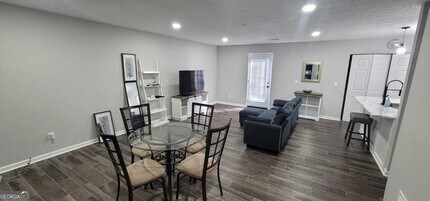 8975 Ashwood Dr in Riverdale, GA - Building Photo - Building Photo