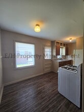 1956 S Hiram St in Wichita, KS - Building Photo - Building Photo