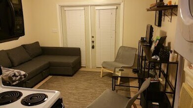 667 5th St S in Safety Harbor, FL - Foto de edificio - Building Photo