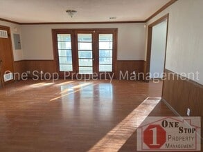 9301 E 69th Terrace in Raytown, MO - Building Photo - Building Photo