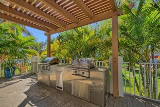 3695 Island Club Dr in North Port, FL - Foto de edificio - Building Photo