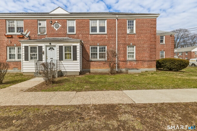 957 William St in Bridgeport, CT - Building Photo - Building Photo