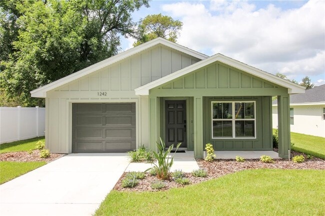 property at 1242 Dorothy St