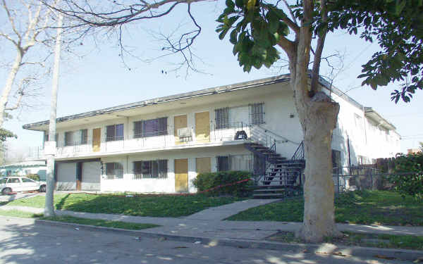 5475 Homeside Ave in Los Angeles, CA - Building Photo - Building Photo