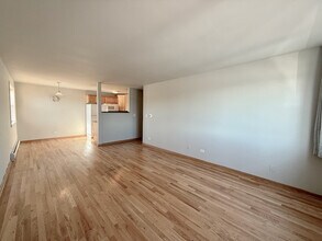 4600 N Cumberland Ave in Chicago, IL - Building Photo - Building Photo