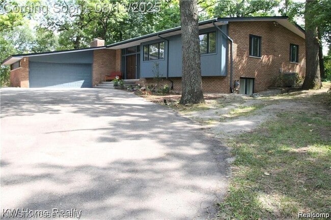 property at 1327 Lone Pine Rd