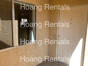 21369 Nisqually Rd in Apple Valley, CA - Foto de edificio - Building Photo