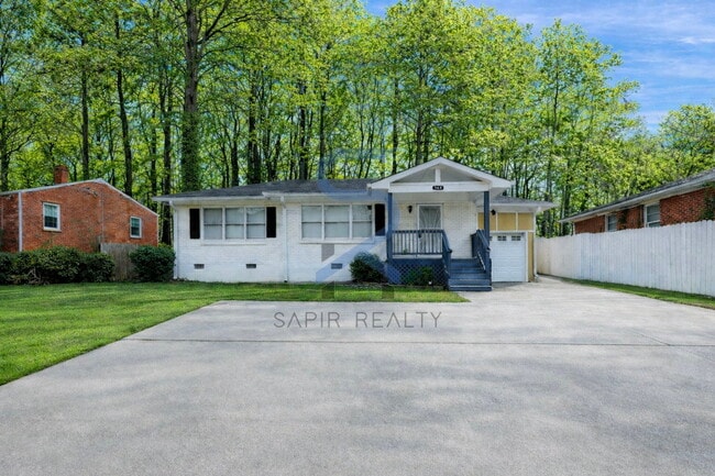 property at 164 Fairburn Rd SW