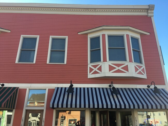 property at 1518 1/2 N Harrison St