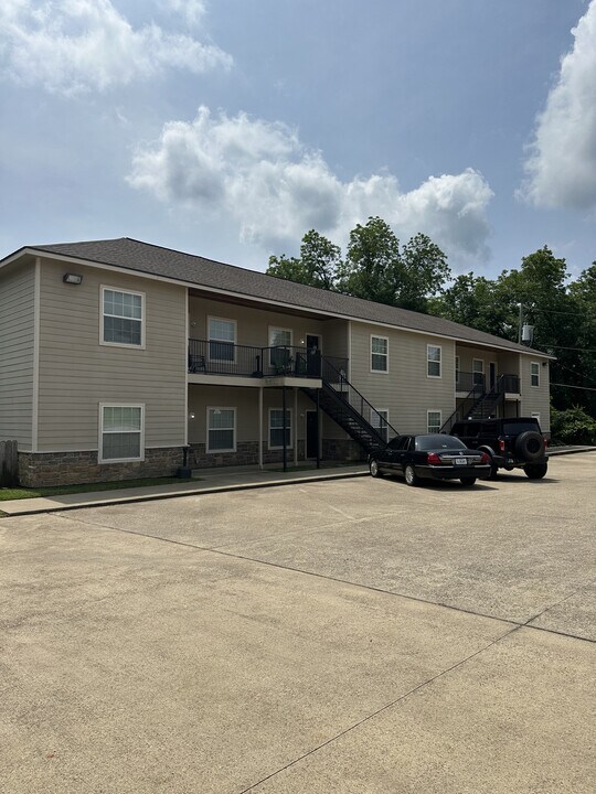 409 Nacogdoches St in Center, TX - Foto de edificio