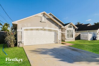 6321 Hollywood St in Jupiter, FL - Foto de edificio - Building Photo