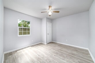 1309 Jefferson St in Baytown, TX - Building Photo - Building Photo