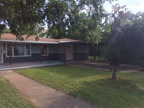 4409 35th St in Lubbock, TX - Building Photo - Building Photo