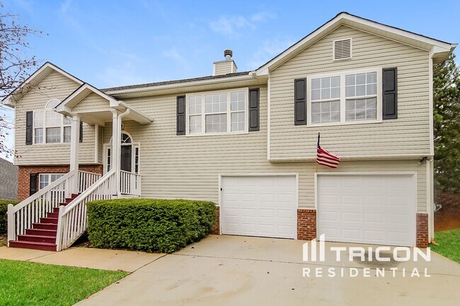 property at 1440 Buckingham Pl