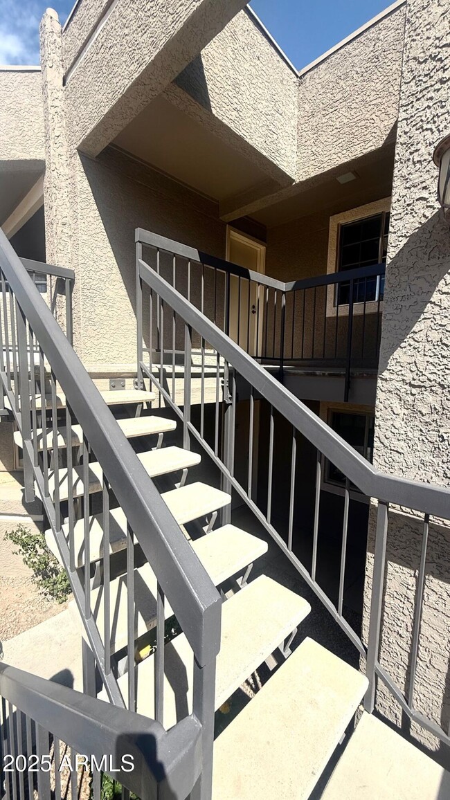 1720 E Thunderbird Rd in Phoenix, AZ - Building Photo - Building Photo