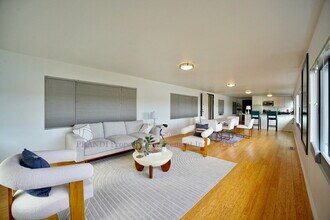 315 E Strawberry Dr in Mill Valley, CA - Building Photo - Building Photo