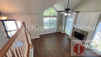 711 Furlong Dr in Raymore, MO - Building Photo - Building Photo