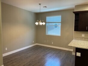 2546 W Cripple Creek Dr in Flagstaff, AZ - Building Photo - Building Photo