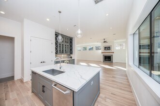 2501 Julian St in Houston, TX - Building Photo - Building Photo