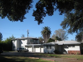 328-338 La Paloma St in Redlands, CA - Building Photo - Building Photo