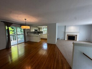20526 NE 43rd St in Sammamish, WA - Building Photo - Building Photo