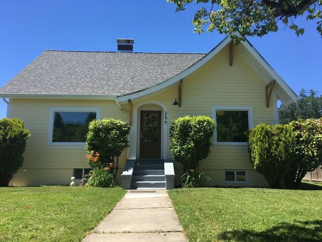 property at 244 S 6th St