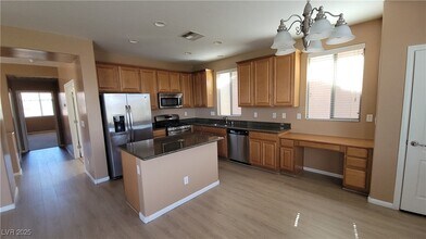 116 Palatial Pines Ave in North Las Vegas, NV - Building Photo - Building Photo