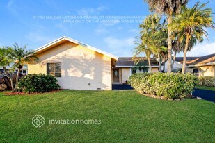 7521 SW 6th St in North Lauderdale, FL - Building Photo