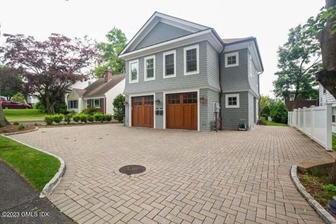 39 Woodland Dr in Greenwich, CT - Building Photo - Building Photo