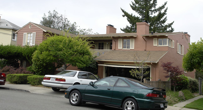 1719 Clemens Rd in Oakland, CA - Foto de edificio - Building Photo