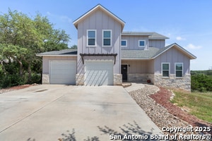 146 Golden Eagle Loop in Canyon Lake, TX - Building Photo - Building Photo