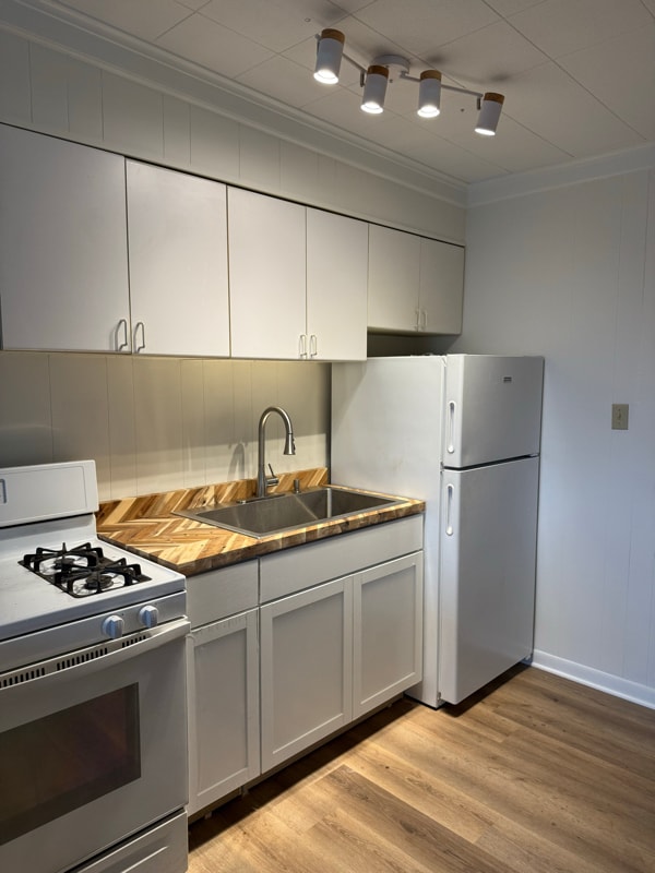 513 Lake Shore Dr in Michigan City, IN - Foto de edificio - Building Photo