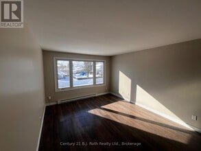 520 High St in Orillia, ON - Building Photo - Building Photo