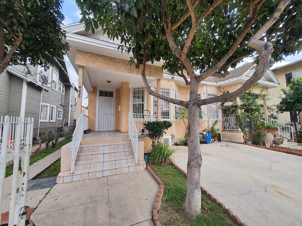 4226 Wall St, Unit 4226 in Los Angeles, CA - Foto de edificio