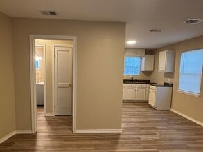 104 S Keralum Ave in Mission, TX - Building Photo - Building Photo